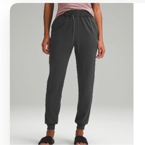 Lululemon stretch high rise jogger. Full length. Graphite grey